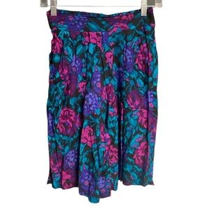 Langtry 90s rayon shorts size medium